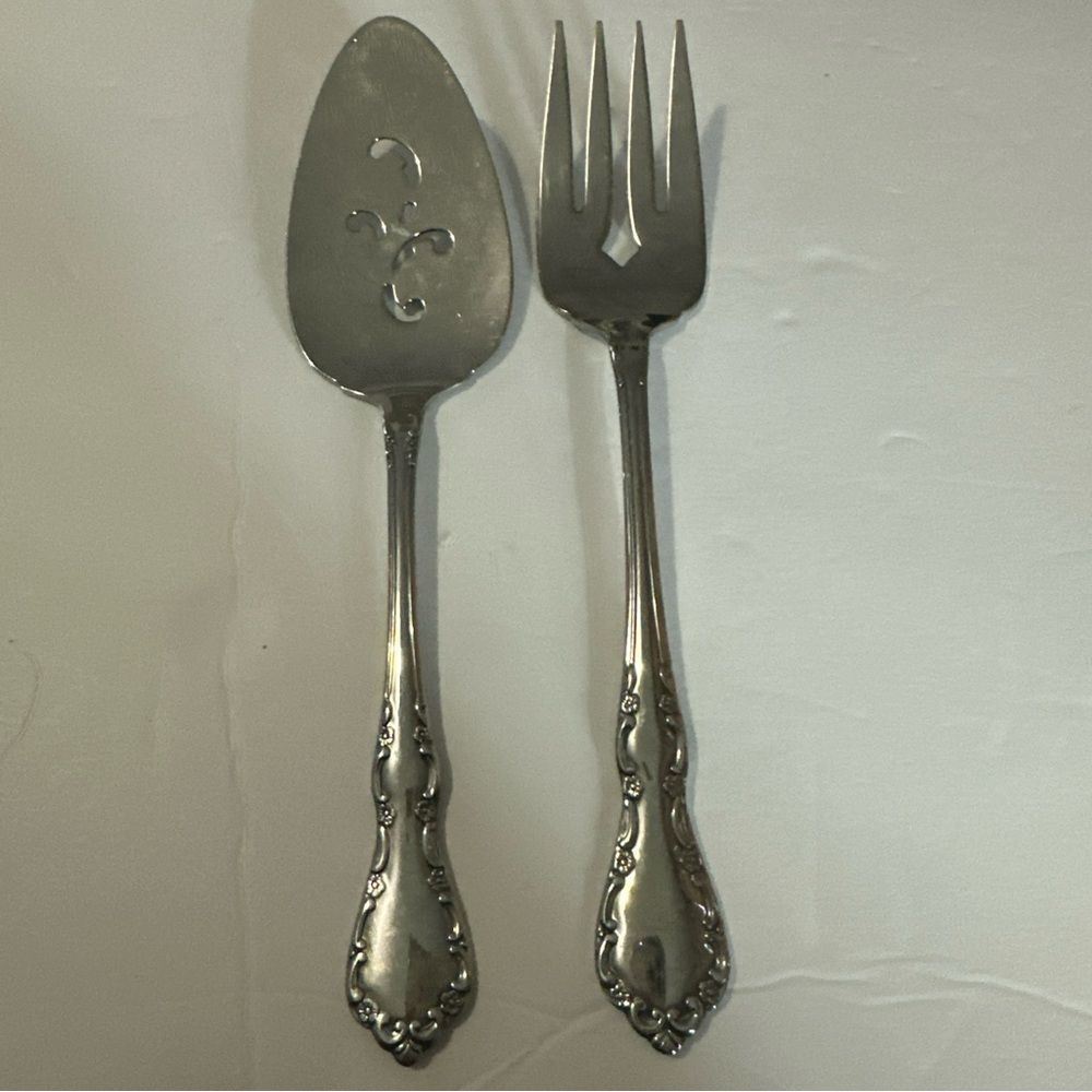 Oneida‎ MANSION HALL Deluxe Stainless Flatware Slotted Pie & Serving Fork 8 3/8"